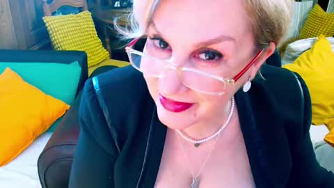 Snapshot of carmenrossi chatting on 02-05-26, 08:19 Carmen online show from 02-05-26, 08:19