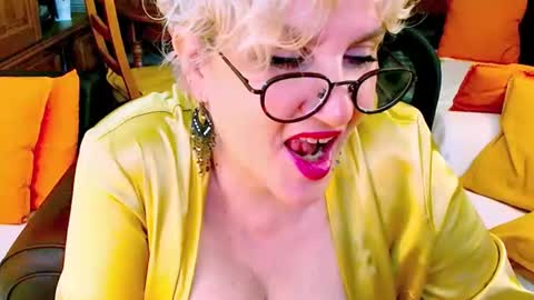 Snapshot of carmenrossi chatting on 06-15-26, 08:16 Carmen online show from 06-15-26, 08:16