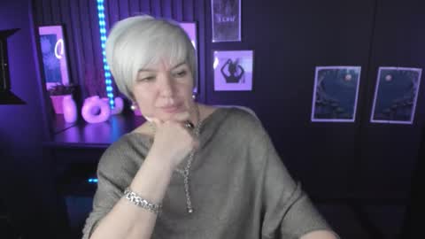 Carmen online show from 10-24-25, 09:11