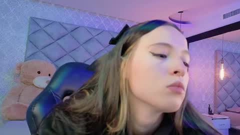 Snapshot of caro_adams1 chatting on 11-20-25, 12:05 caro_adams1 online show from 11-20-25, 12:05