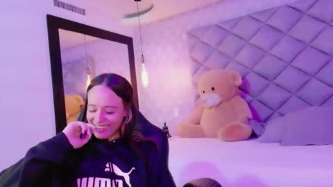 Snapshot of caro_adams1 chatting on 11-27-25, 11:45 caro_adams1 online show from 11-27-25, 11:45