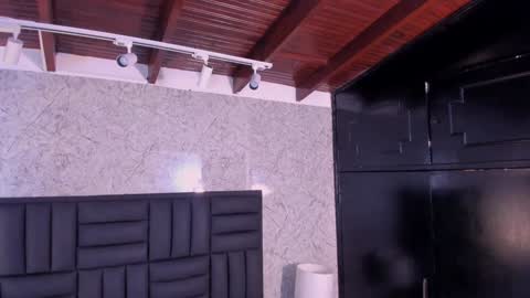    online show from 12-12-24, 10:34