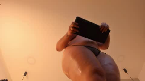 Snapshot of caro_zapata chatting on 05-08-26, 05:46 Carolina online show from 05-08-26, 05:46