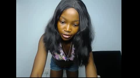 Snapshot of carobaby8 chatting on 05-01-26, 04:39 caroline online show from 05-01-26, 04:39