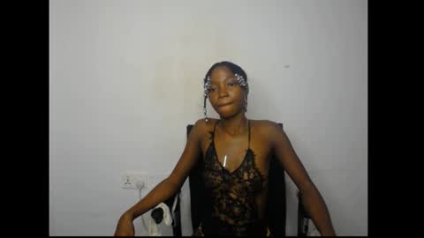 Snapshot of carobaby8 chatting on 05-10-26, 06:18 caroline online show from 05-10-26, 06:18