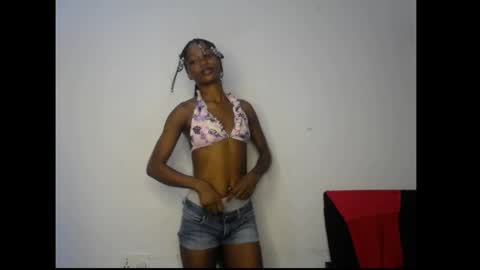 Snapshot of carobaby8 chatting on 05-24-26, 04:06 caroline online show from 05-24-26, 04:06