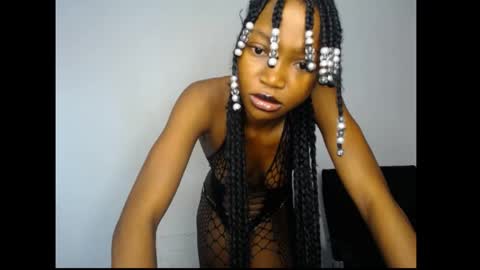 Snapshot of carobaby8 chatting on 05-27-26, 04:09 caroline online show from 05-27-26, 04:09