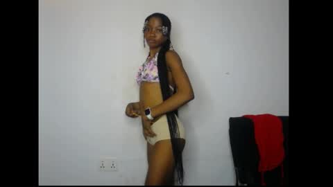 Snapshot of carobaby8 chatting on 06-04-26, 09:04 caroline online show from 06-04-26, 09:04