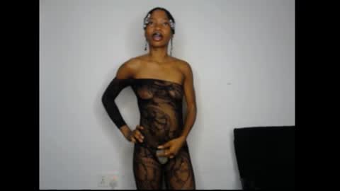 Snapshot of carobaby8 chatting on 06-09-26, 04:02 caroline online show from 06-09-26, 04:02