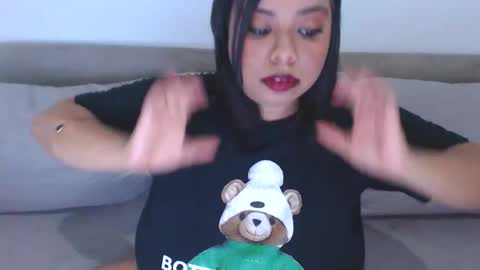 Caroling online show from 04-04-26, 05:54