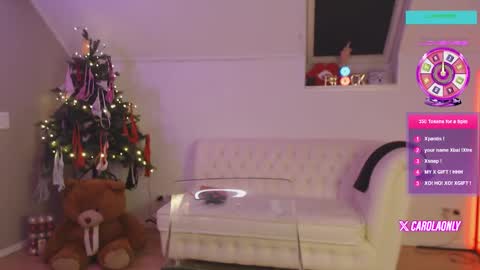 Snapshot of carolak chatting on 12-14-24, 07:36 CarolaK online show from 12-14-24, 07:36