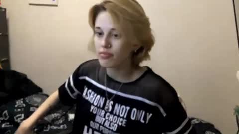 Snapshot of carolcaci chatting on 11-21-25, 03:00 Call me Carol online show from 11-21-25, 03:00