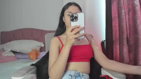 Snapshot of caroliine__ chatting on 12-01-25, 07:30 Caroline online show from 12-01-25, 07:30