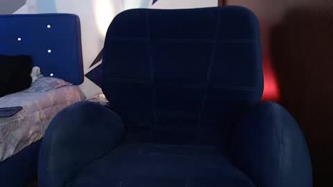 Carolin Moore online show from 12-08-24, 02:52