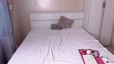 Snapshot of carolina_noreen chatting on 05-15-26, 03:57 carolina_noreen online show from 05-15-26, 03:57
