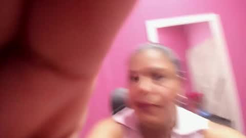 Snapshot of carolina_suarez_ chatting on 10-04-25, 02:53 carolina suarez online show from 10-04-25, 02:53
