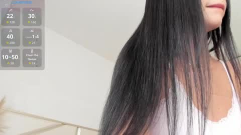 Snapshot of carolina_t chatting on 05-19-26, 01:44 carolina_t online show from 05-19-26, 01:44