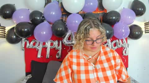 Carolina online show from 10-01-25, 03:07