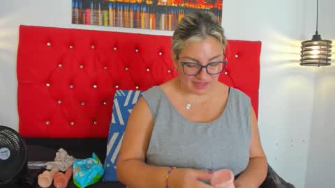 Carolina online show from 11-10-25, 03:33