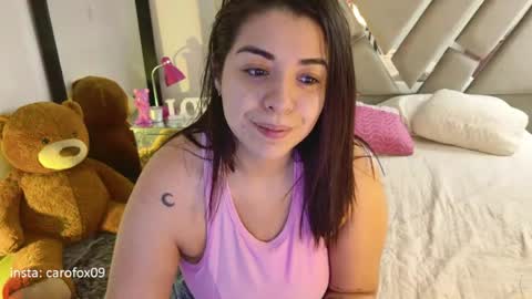 Snapshot of carolinafox_ chatting on 07-03-26, 05:03 caroline online show from 07-03-26, 05:03