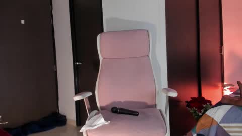 Snapshot of carolinarossees chatting on 02-21-26, 12:22 CARO online show from 02-21-26, 12:22