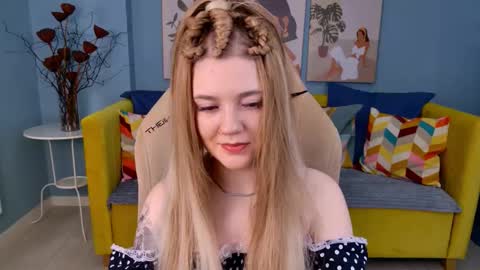 Snapshot of carolinasherry chatting on 02-13-26, 05:47 carolinasherry online show from 02-13-26, 05:47