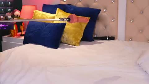 Snapshot of caroline_adams_ chatting on 06-22-26, 10:29 GMT-5 1600-2230 online show from 06-22-26, 10:29