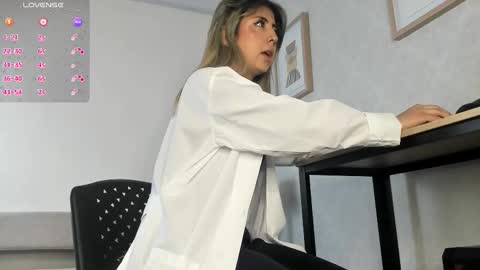  Caroline  online show from 09-22-25, 11:01