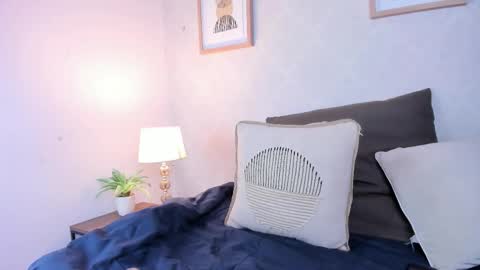  Caroline  online show from 12-16-25, 11:26