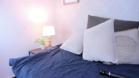  Caroline  online show from 12-19-25, 11:28