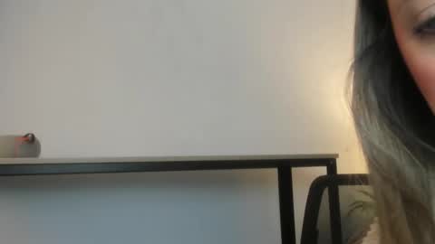  Caroline  online show from 02-12-26, 11:38