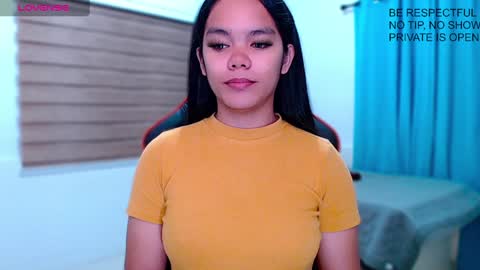 Snapshot of caroline_east chatting on 12-14-24, 07:46 caroline_east online show from 12-14-24, 07:46