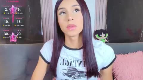 Snapshot of caroline_foster1 chatting on 07-10-26, 12:08 caroline_foster1 online show from 07-10-26, 12:08