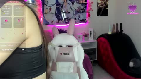 Caroline Lenox online show from 12-05-24, 02:33