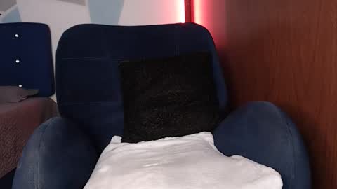 Snapshot of carolineblich chatting on 02-27-26, 08:09 Carolin Blich online show from 02-27-26, 08:09