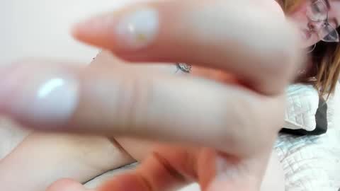 Carolinee  online show from 10-10-25, 08:46