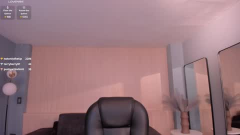 Caro online show from 01-29-25, 01:38