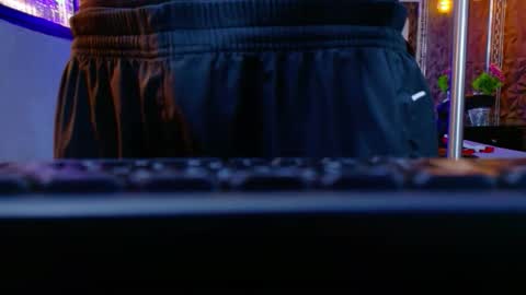 Snapshot of carolinejesh chatting on 01-07-26, 08:00 carolinejesh online show from 01-07-26, 08:00