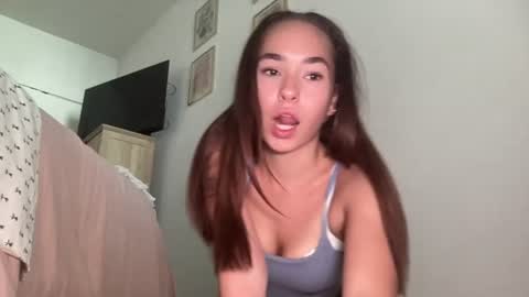 Snapshot of carolineoxox chatting on 07-01-26, 08:19 Caroline online show from 07-01-26, 08:19