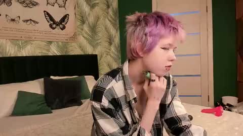 CarolineRichter online show from 11-20-25, 02:56