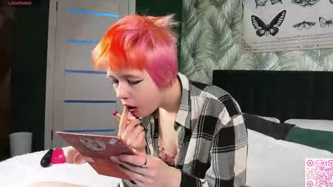 CarolineRichter online show from 11-23-25, 02:44