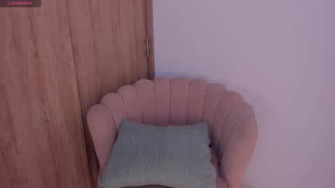 carolinna_ online show from 11-06-25, 12:50