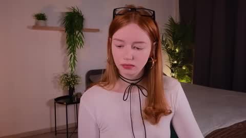 Caro online show from 10-19-25, 05:02