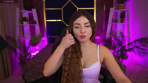 carollynee online show from 12-16-25, 09:09