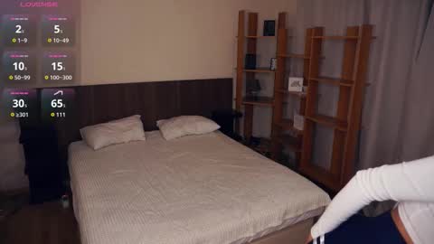 Hello everyone Im Monica Its my first day Were going to have fun together  online show from 09-28-25, 08:25