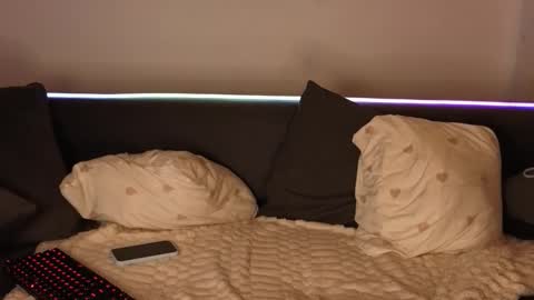 carriebradshawww online show from 11-19-25, 09:59