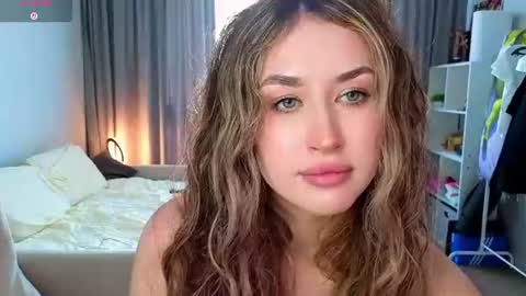 Kira online show from 07-19-26, 04:22