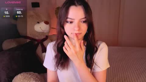 Snapshot of caseykissing chatting on 09-21-25, 03:35 caseykissing online show from 09-21-25, 03:35