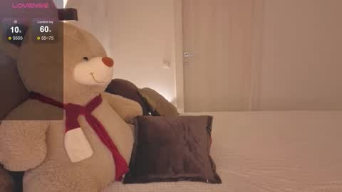 Snapshot of caseykissing chatting on 10-23-25, 03:33 caseykissing online show from 10-23-25, 03:33