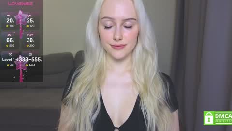 My name is Casey... Nice to meet you  I will be happy to have funthumbs up please its important online show from 01-24-25, 12:52